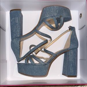 Vince Camuto - VC Garnitta